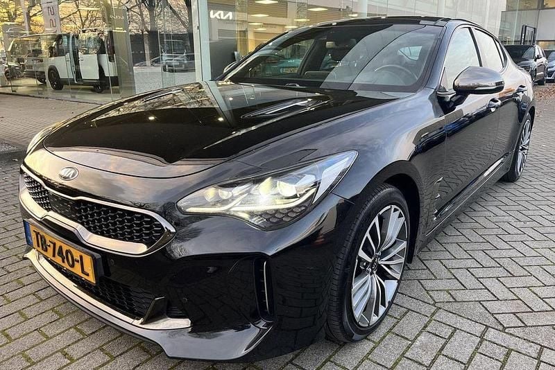 Gebraucht Kia Stinger GT-Line 200 PS (147 kW) 2018 Schwarz Kleinwagen
