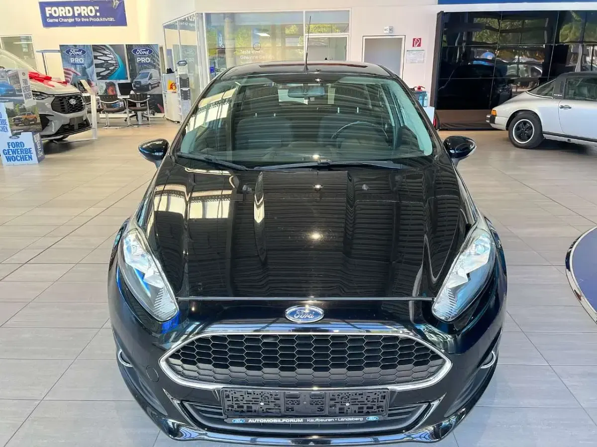 Gebraucht Ford Fiesta Trend 82 PS (60 kW) 2017 Iridiumschwarz metallic Kleinwagen
