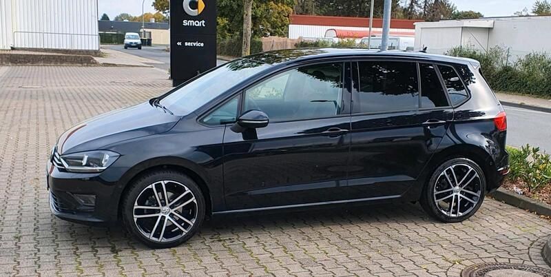 Schwarz Gebraucht 2015 VW Golf Sportsvan Van / Kleinbus | 9.990 € (Fairer Preis) - Bild 1/4