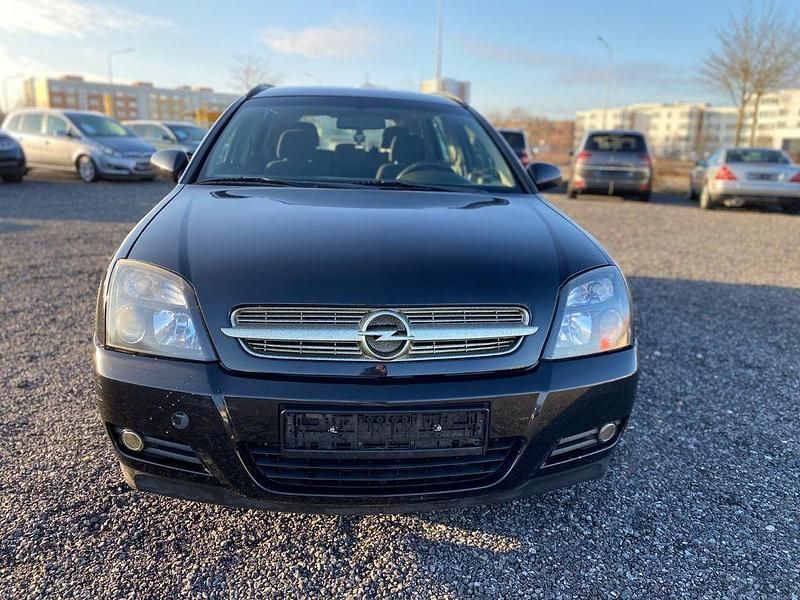 Używany Opel Vectra Elegance 177 KM (130 kW) 2005 Czarny Sedan/Limuzyna