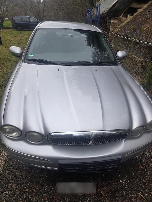 Gebraucht Jaguar X-type 190 PS (139 kW) 2021 Grau Limousine