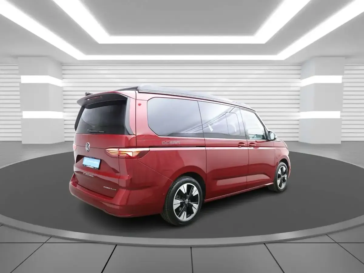 Gebraucht VW T7 California 245 PS (180 kW) 2025 Rot Van