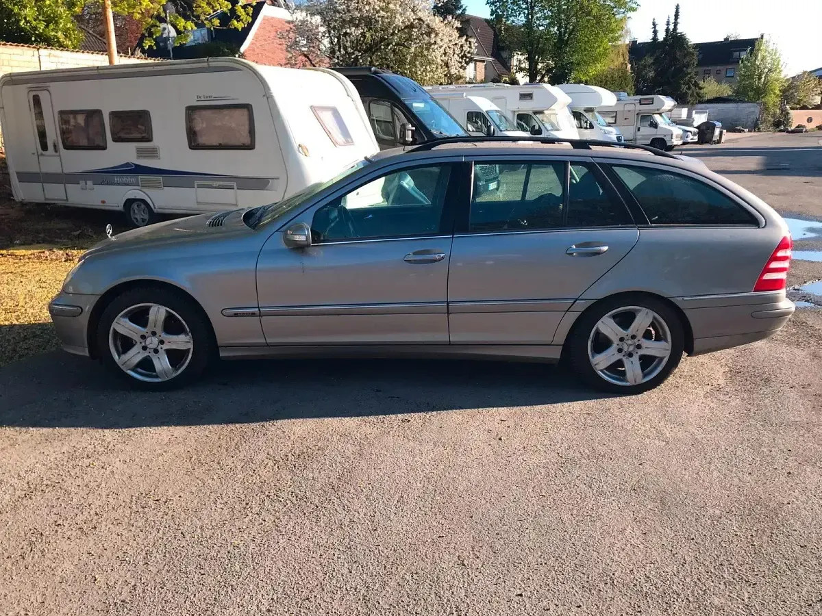 Gebraucht Mercedes C220 150 PS (110 kW) 2004 Grau Kombi