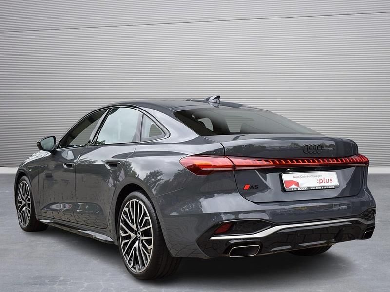 Gebraucht Audi A5 Ambiente 204 PS (150 kW) 2024 Grau Limousine