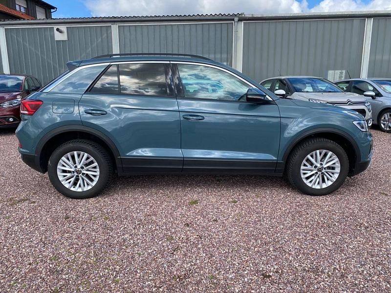 Gebraucht VW T-Roc Life 150 PS (110 kW) 2023 Blau SUV