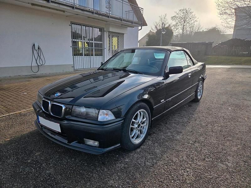 Schwarz Gebraucht 1997 BMW 320 Cabriolet M Sport Cabrio | 6.500 € (Superpreis) - Bild 1/4
