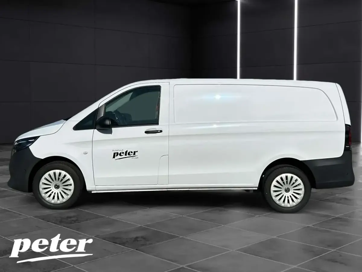 Gebraucht Mercedes Vito 163 PS (119 kW) 2026 Arktikweiß Van