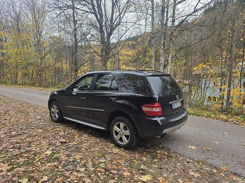 Schwarz Gebraucht 2008 Mercedes ML280 SUV | 8.900 € (Guter Preis) - Bild 1/4