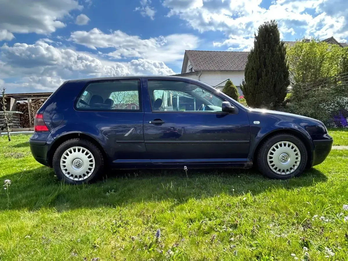 Gebraucht VW Golf IV 101 PS (74 kW) 2000 Blau Limousine