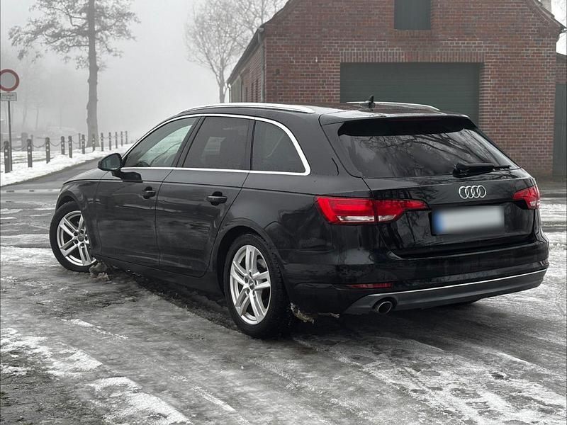 Gebraucht Audi A4 Sport 150 PS (110 kW) 2017 Schwarz Kombi