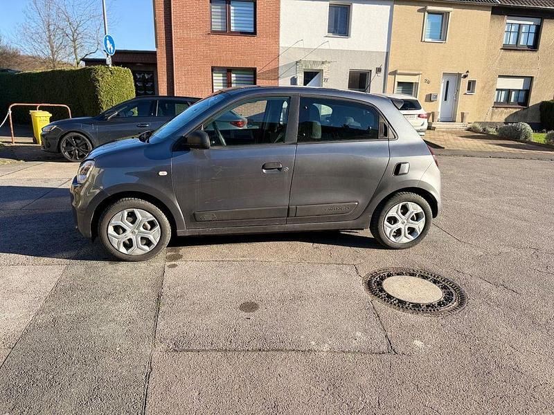Gebraucht Renault Twingo Life 65 PS (47 kW) 2019 Grau Kleinwagen