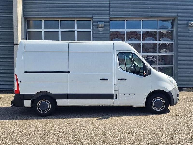 Gebraucht Opel Movano 131 PS (96 kW) 2018 Weiß Van