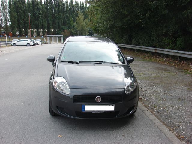 Gebraucht Fiat Grande Punto Dynamic 78 PS (57 kW) 2010 Grau metallic Kleinwagen