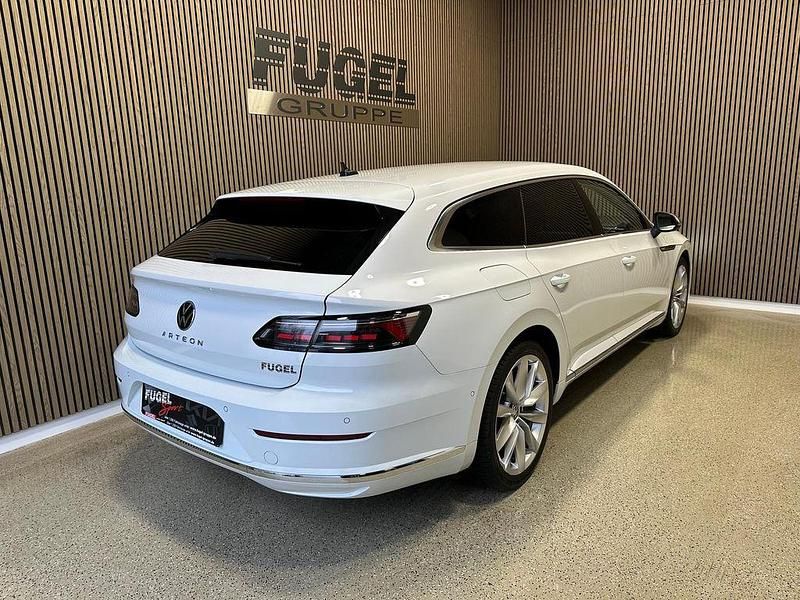 Gebraucht VW Arteon Elegance 150 PS (110 kW) 2020 Pure white Kombi