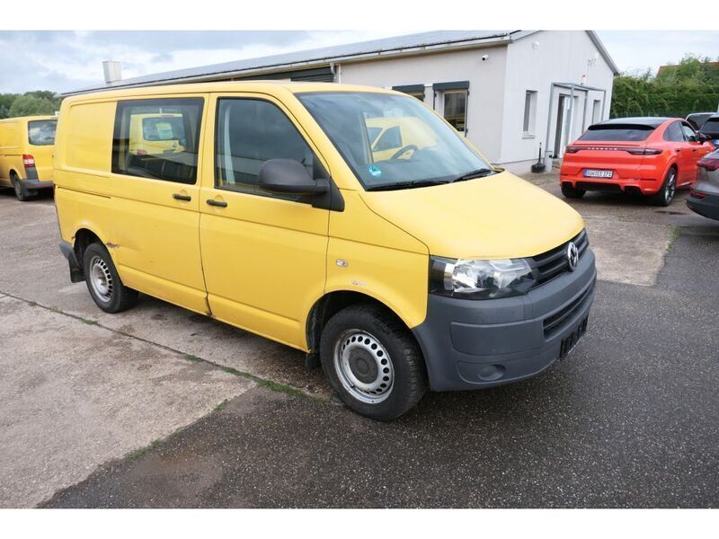Gebraucht VW T5 84 PS (61 kW) 2010 Ginstergelb r1032 Van