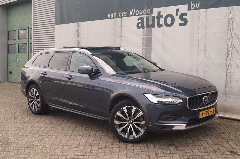 Gebraucht Volvo V90 CC Pro 250 PS (183 kW) 2021 Blau Kombi