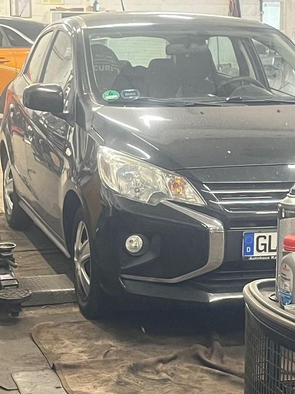 Schwarz Gebraucht 2020 Mitsubishi Space Star Kleinwagen | 3.850 € (Guter Preis) - Bild 1/4