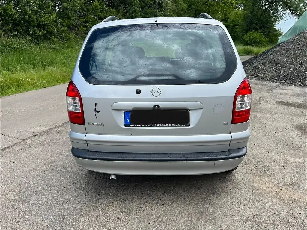Gebraucht Opel Zafira Elegance 125 PS (91 kW) 2005 Silber Van / Kleinbus