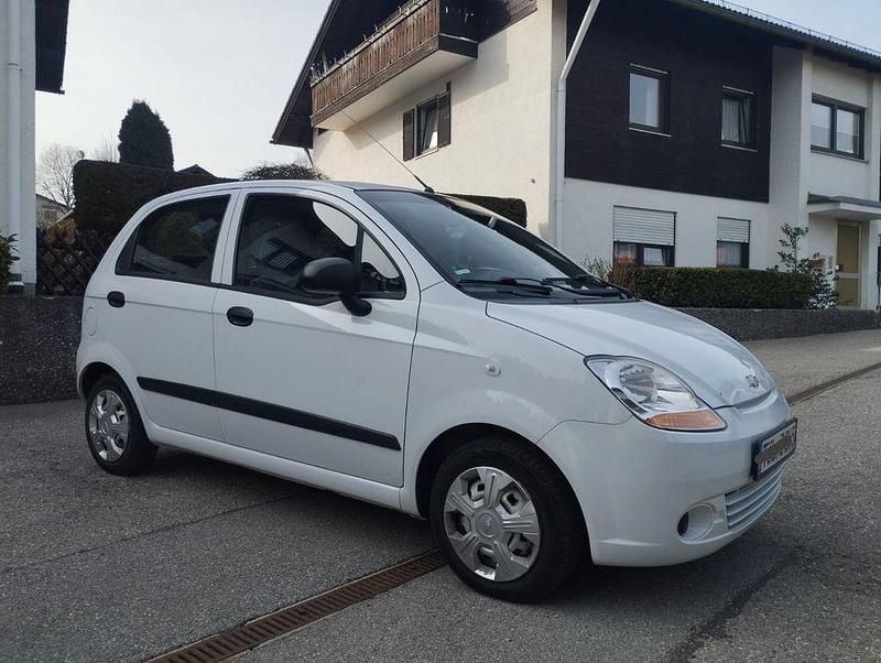 Gebraucht Chevrolet Matiz 52 PS (38 kW) 2009 Weiß Kleinwagen