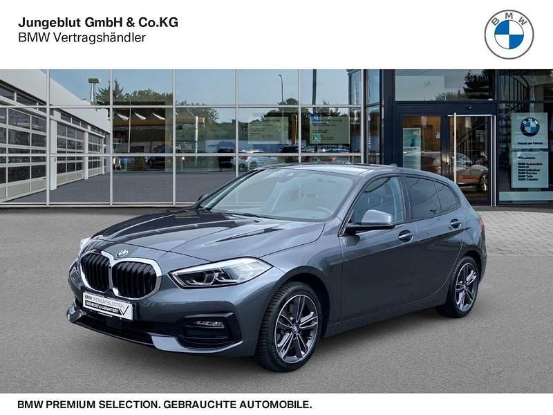 Grau Gebraucht 2020 BMW 120 Sport Line Kleinwagen | 26.970 € (Fairer Preis) - Bild 1/3