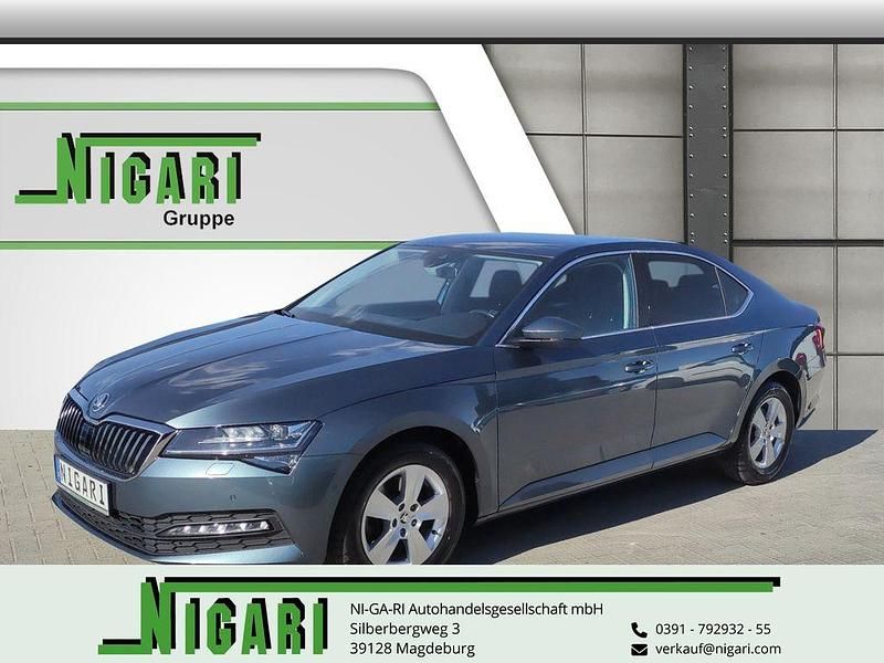 Grau Gebraucht 2020 Skoda Superb Ambition Limousine | 20.990 € (Fairer Preis) - Bild 1/4