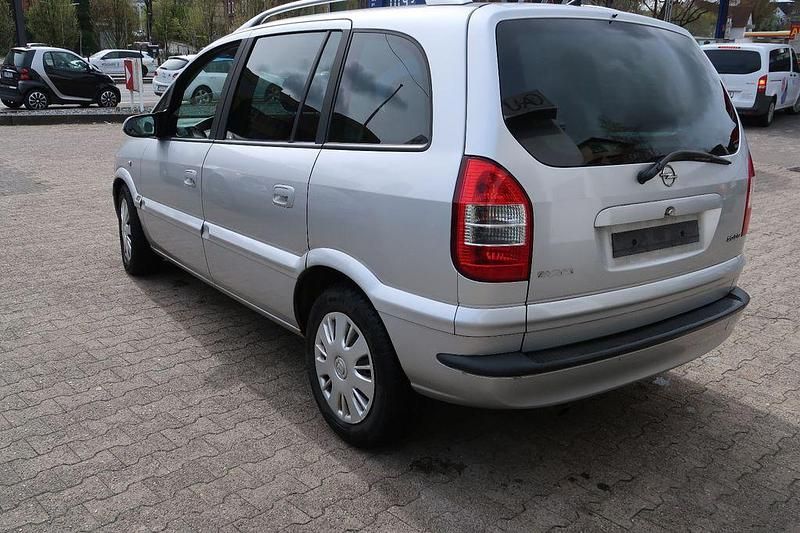 Gebraucht Opel Zafira 101 PS (74 kW) 2005 Silber Van / Kleinbus
