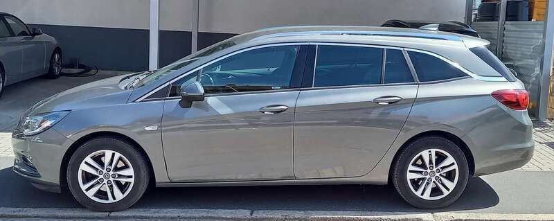 Grau Gebraucht 2016 Opel Astra Dynamic Kombi | 8.200 € (Fairer Preis) - Bild 1/4
