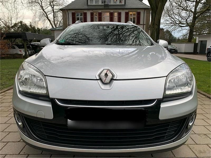 Gebraucht Renault Mégane GrandTour 90 PS (66 kW) 2013 Silber Kombi