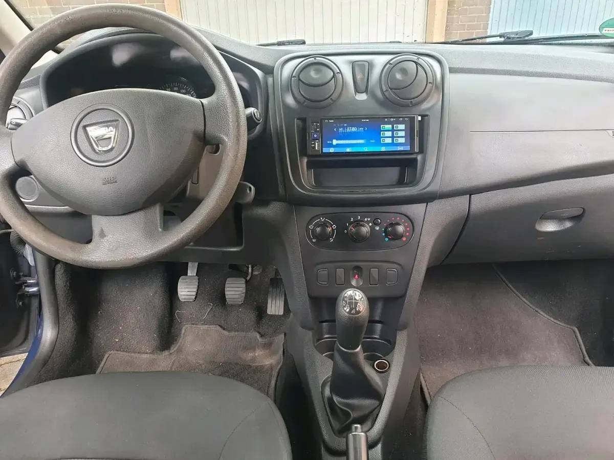 Gebraucht Dacia Sandero 74 PS (54 kW) 2015 Blau Limousine