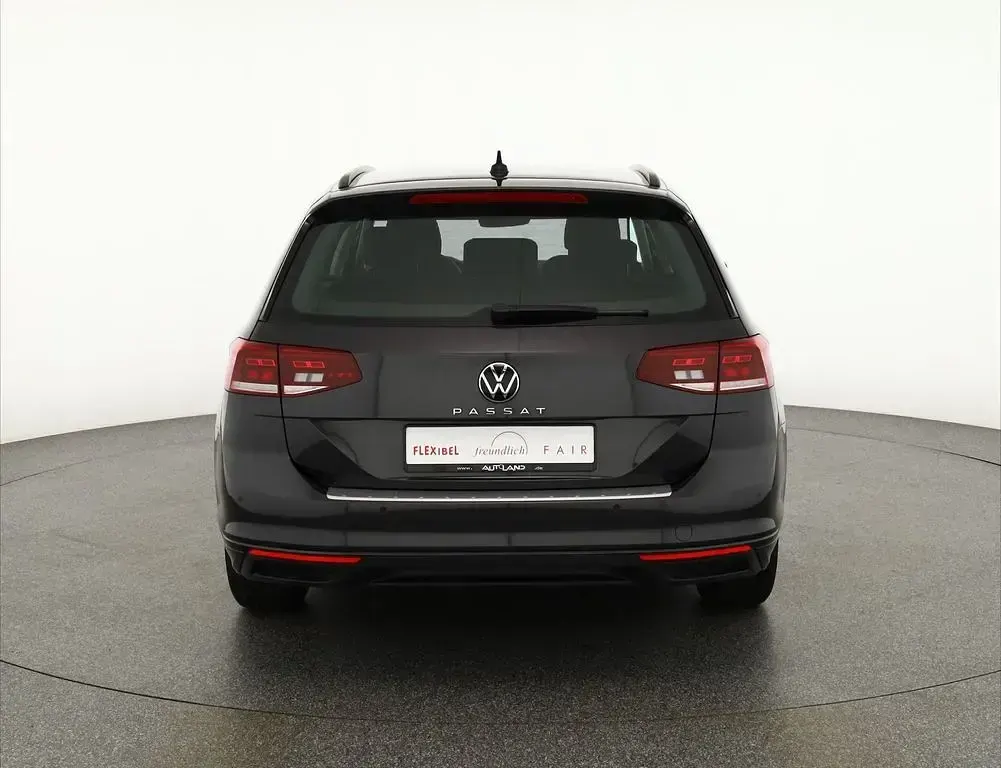 Usata VW Passat 150 CV (110 kW) 2022 Grigio Station wagon