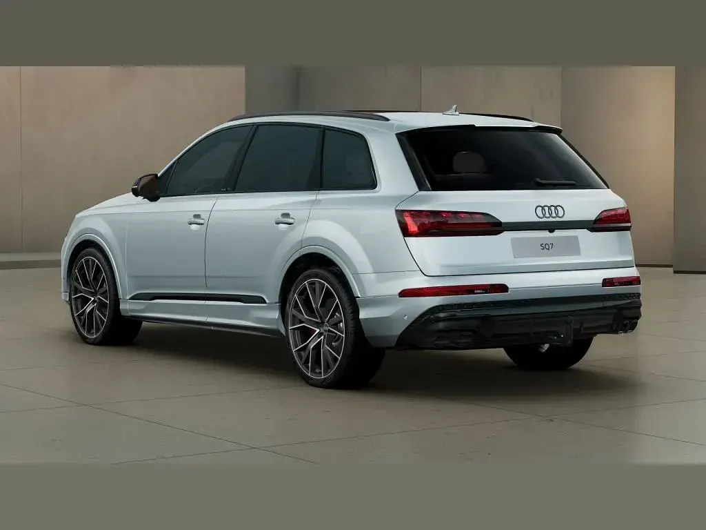 Gebraucht Audi SQ7 Sport 507 PS (372 kW) 2026 Silber SUV
