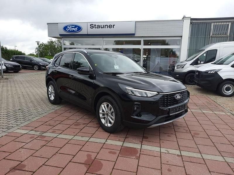 Neu Ford Kuga Titanium 150 PS (110 kW) 2025 Schwarz SUV