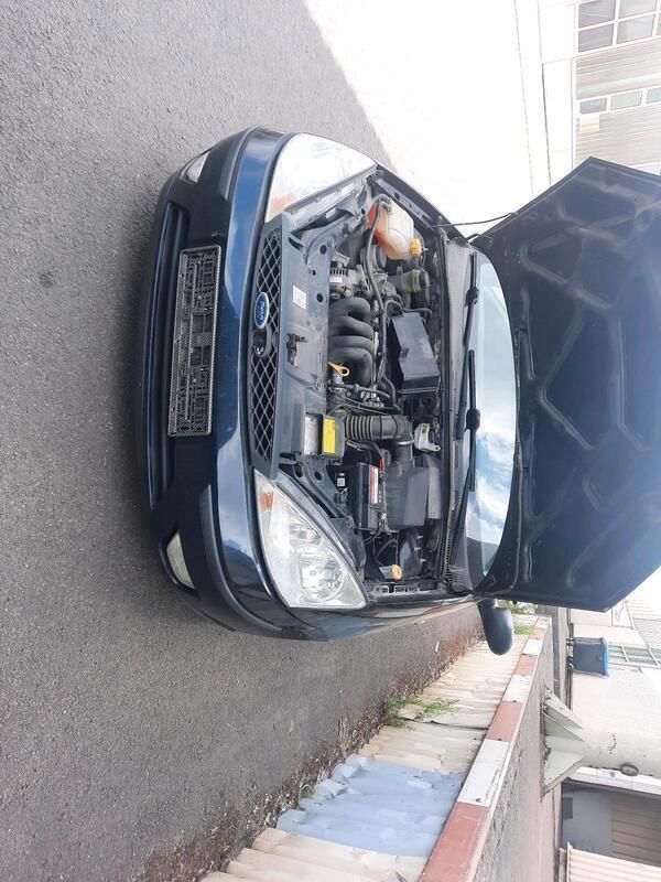 Schwarz Gebraucht 2004 Ford Focus | 1.200 € (Fairer Preis) - Bild 1/4