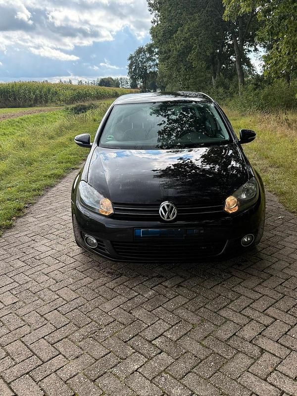 Gebraucht VW Golf VI 102 PS (75 kW) 2011 Schwarz Kleinwagen
