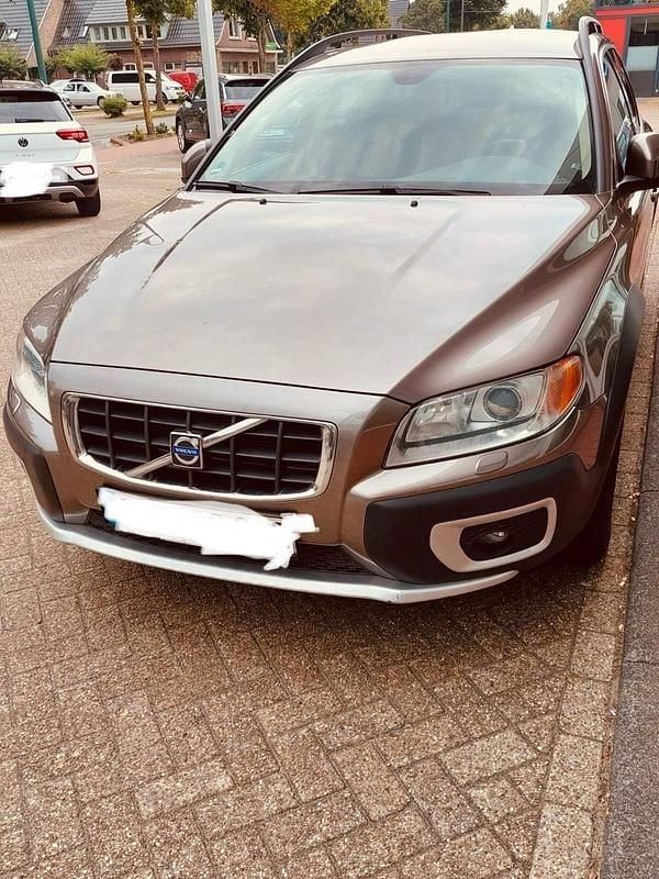 Braun Gebraucht 2008 Volvo XC70 SUV | 4.899 € - Bild 1/4