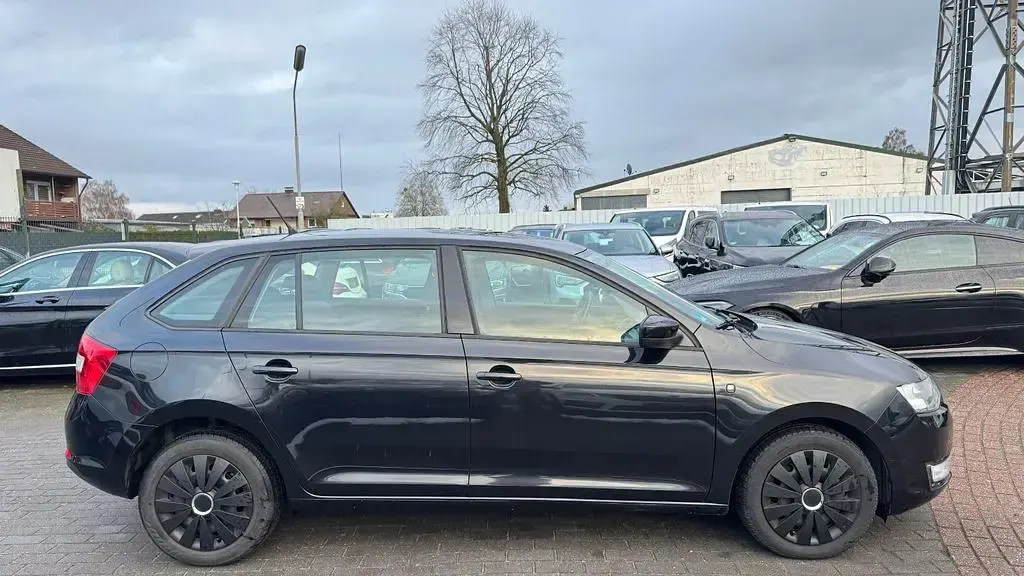Gebraucht Skoda Rapid Ambition 90 PS (66 kW) 2014 Cerna magic/black magic Kleinwagen