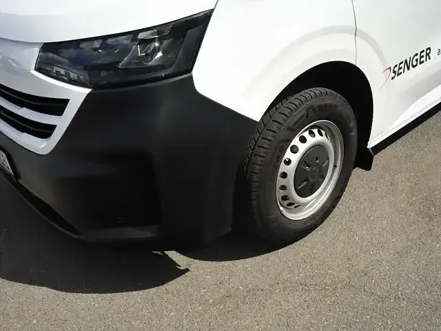 Second-hand VW Transporter 110 CP (80 kW) 2025 Alb Van