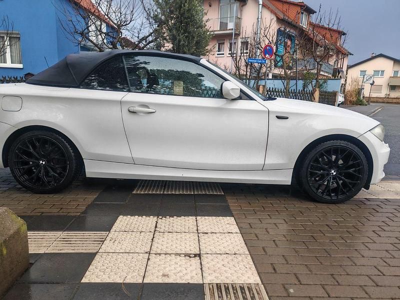 Gebraucht BMW 118 Cabriolet 143 PS (105 kW) 2010 Weiß Cabrio