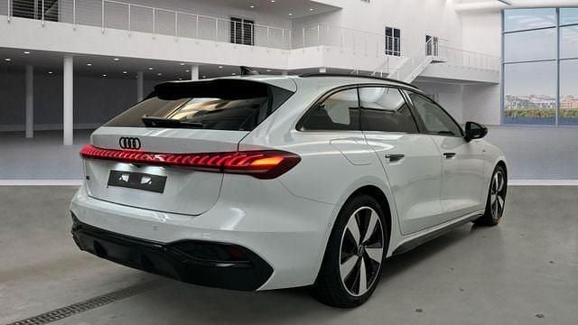 Second-hand Audi A5 S-line plus 204 CP (150 kW) 2025 Alb Break