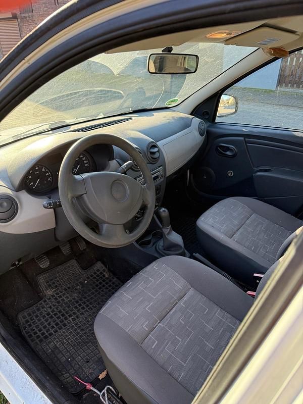 Gebraucht Dacia Logan 75 PS (55 kW) 2009 Weiß Limousine