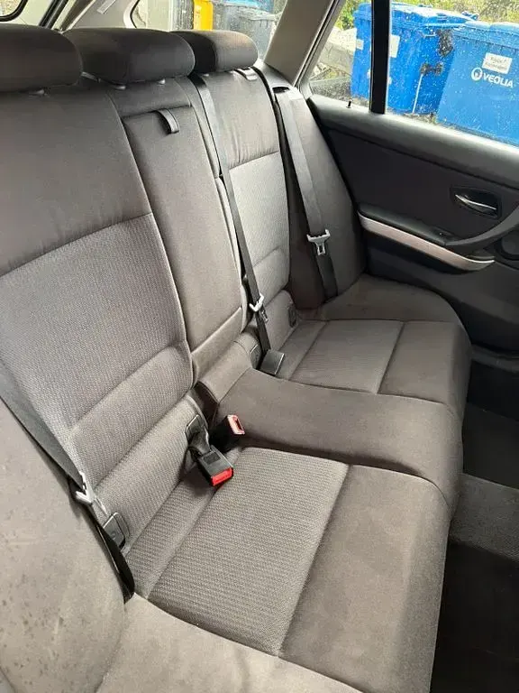 Gebraucht BMW 320 184 PS (135 kW) 2012 Blau Kombi