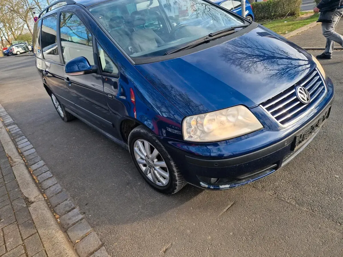 Gebraucht VW Sharan 131 PS (96 kW) 2004 Blau Van / Kleinbus
