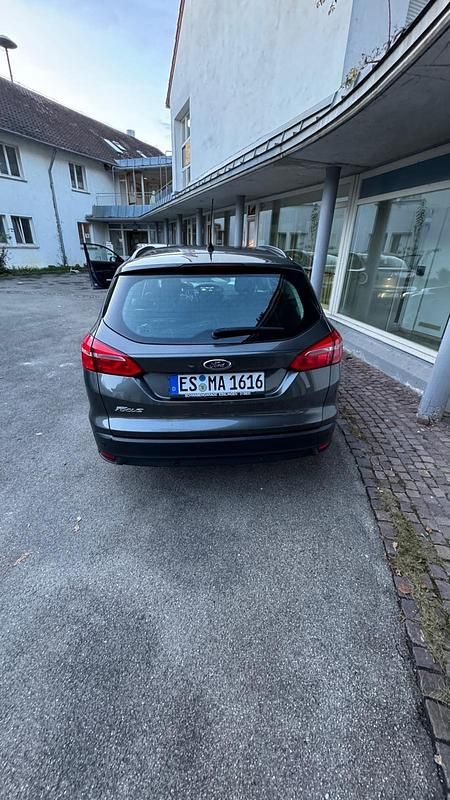 Gebraucht 2014 Ford Focus Van / Kleinbus | 5.850 € - Bild 1/4