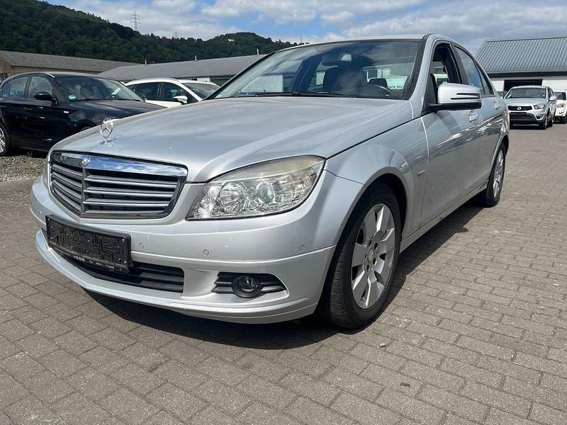 Silber Gebraucht 2009 Mercedes C180 Limousine | 5.900 € (Guter Preis) - Bild 1/4