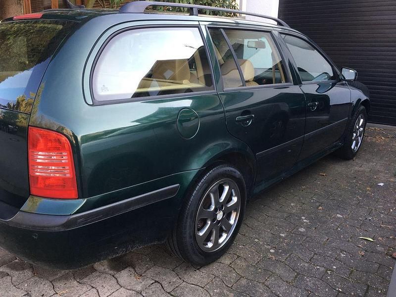 Gebraucht Skoda Octavia Ambiente 116 PS (85 kW) 2002 Grün Kombi