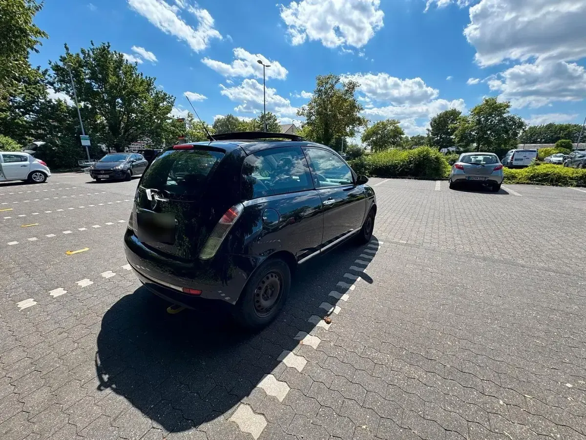 Gebraucht Lancia Ypsilon 95 PS (69 kW) 2007 Schwarz Kleinwagen