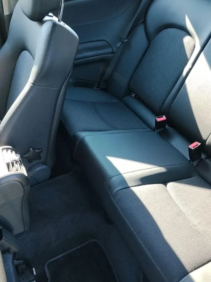 Gebraucht Mercedes CLC200 184 PS (135 kW) 2011 Schwarz Coupé