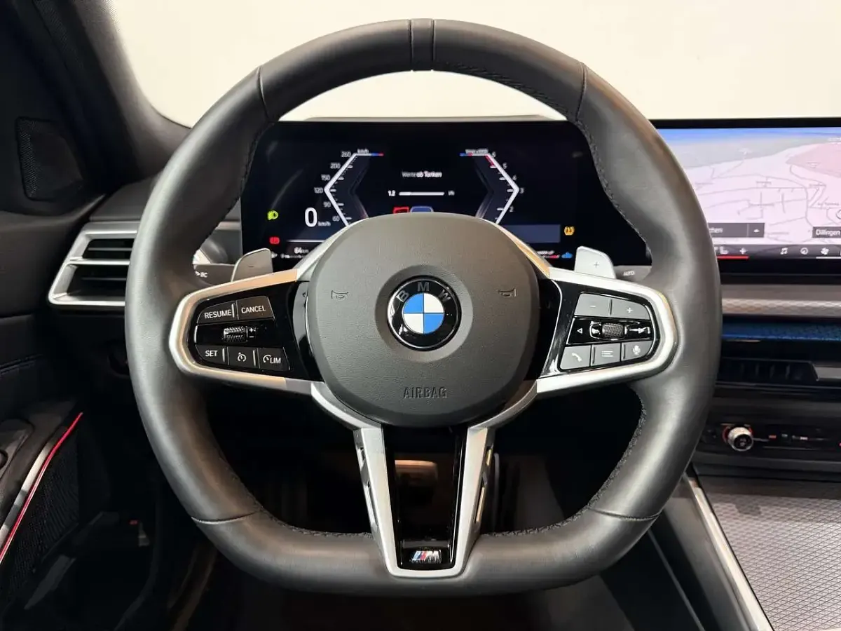 Gebraucht BMW 330 M Sport 286 PS (210 kW) 2025 Skyscraper grau Limousine