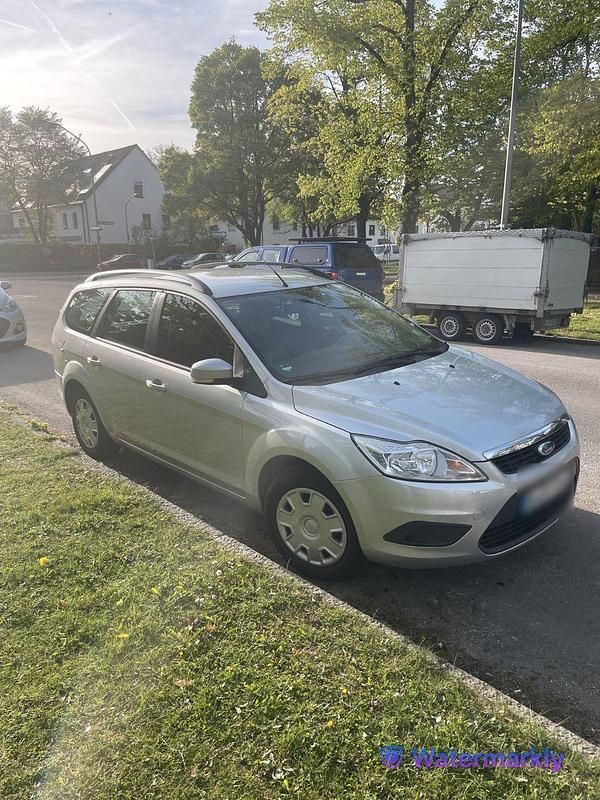 Second-hand Ford Focus Titanium 101 CP (74 kW) 2010 Argintiu Break