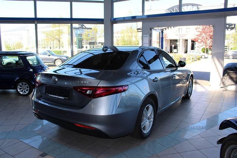 Gebraucht Alfa Romeo Giulia Business 200 PS (147 kW) 2020 Colore esterno metallic Limousine